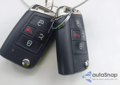 2021 Volkswagen Tiguan 2.0T Se/2.0T Se R-Line Black/2.0T Sel z USA, uszkodzony, nr VIN 3VV2B7AX6MM093344